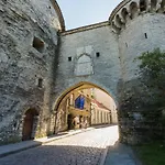 Toompea Castle 2 Bedroom Old Town Appartamento *