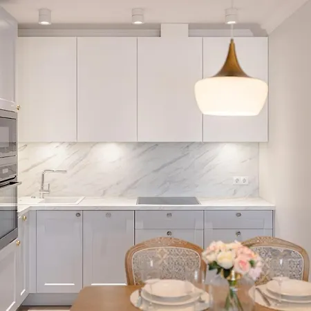 Toompea Castle 2 Bedroom Old Town شقة تالين