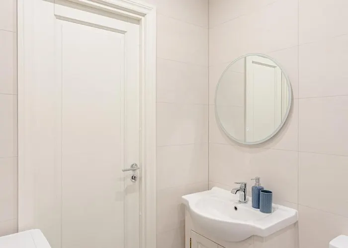 Toompea Castle 2 Bedroom Old Town تالين