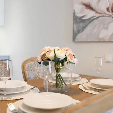 Toompea Castle 2 Bedroom Old Town Апартаменти Таллінн